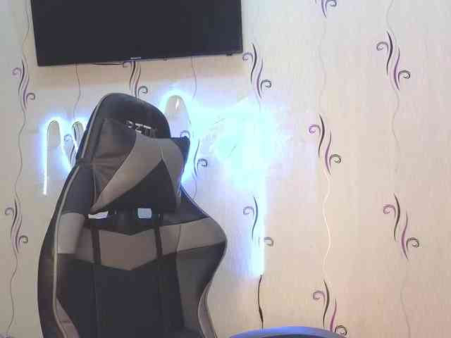 Secret_Smile webcam