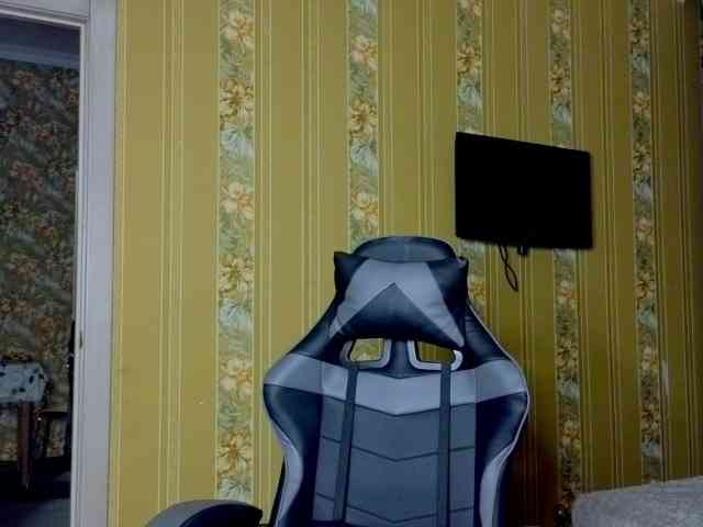 Secret_Smile webcam