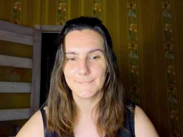 Secret_Smile webcam