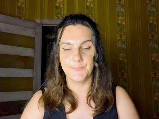 Secret_Smile webcam