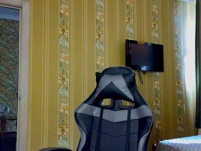Secret_Smile webcam