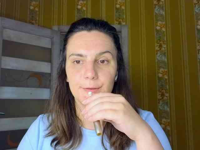 Secret_Smile webcam