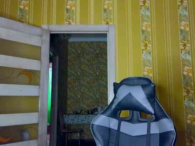 Secret_Smile webcam