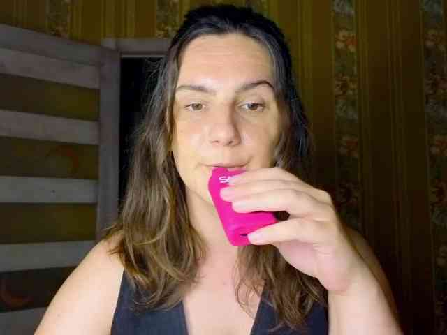 Secret_Smile webcam