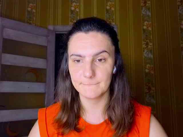 Secret_Smile webcam