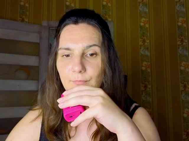 Secret_Smile webcam