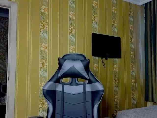 Secret_Smile webcam