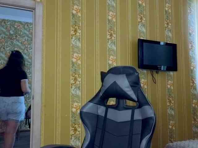 Secret_Smile webcam