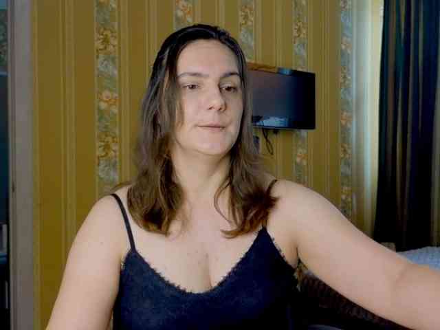 Secret_Smile webcam