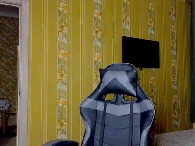 Secret_Smile webcam