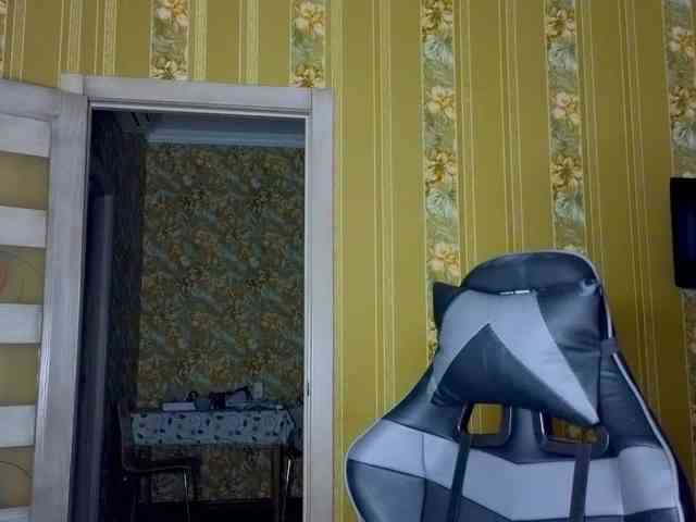 Secret_Smile webcam