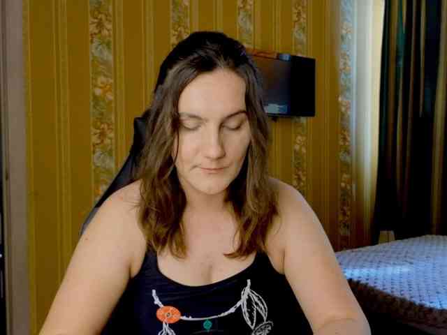 Secret_Smile webcam