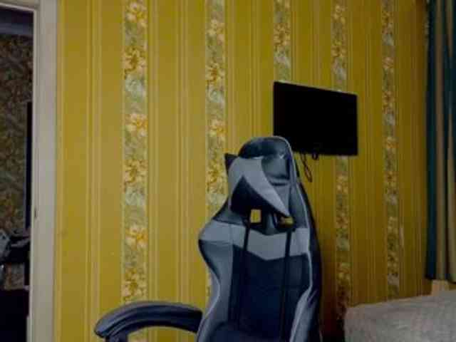 Secret_Smile webcam