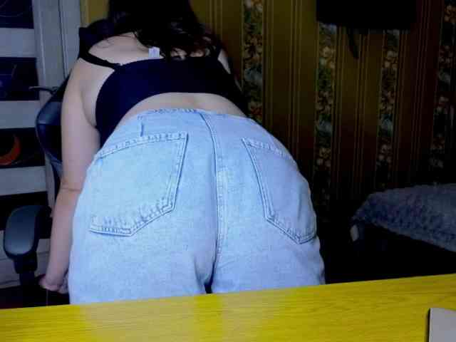 Secret_Smile webcam