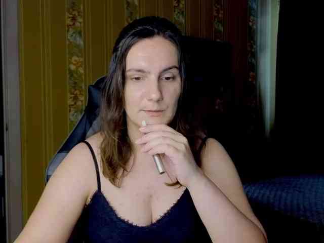Secret_Smile webcam