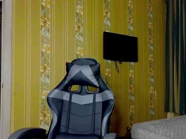 Secret_Smile webcam
