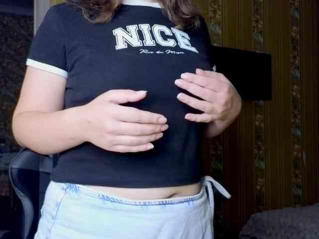 Secret_Smile webcam