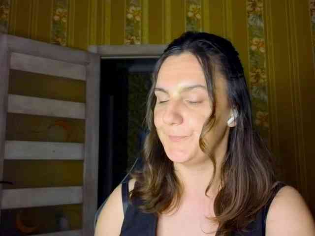 Secret_Smile webcam