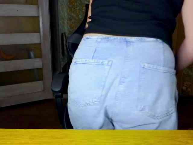 Secret_Smile webcam