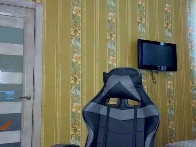Secret_Smile webcam