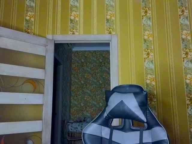 Secret_Smile webcam
