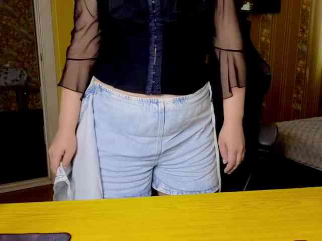 Secret_Smile webcam