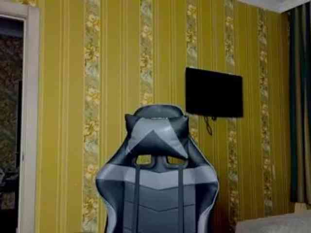 Secret_Smile webcam