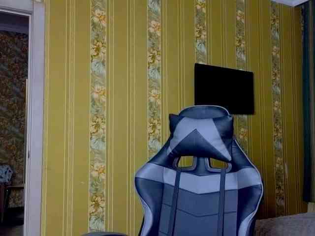 Secret_Smile webcam