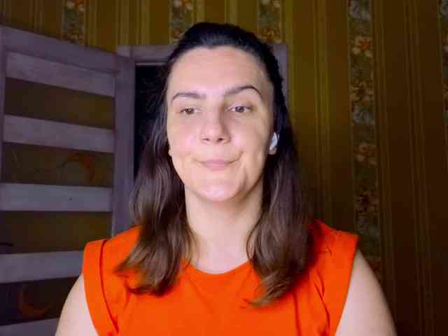Secret_Smile webcam