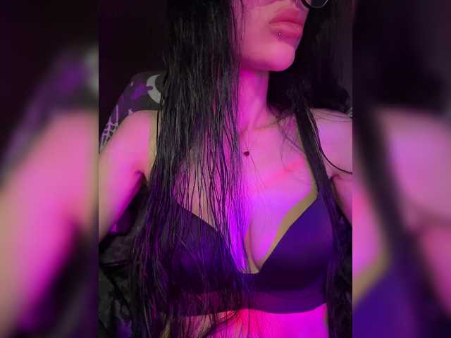 LeCriss live cam on BongaCams