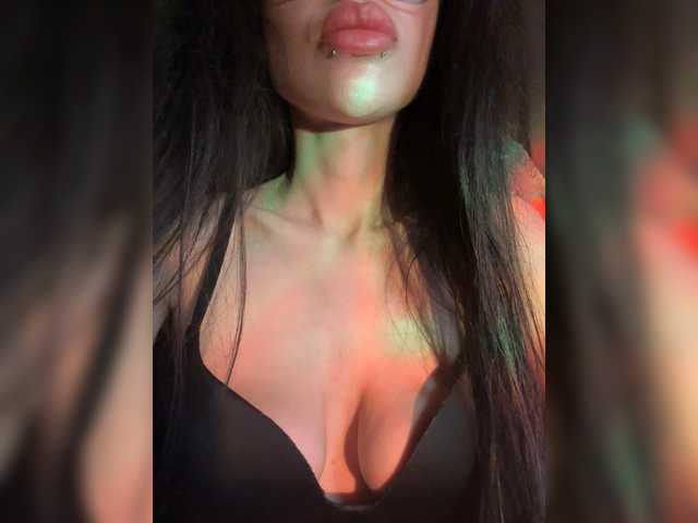 LeCriss live cam on BongaCams