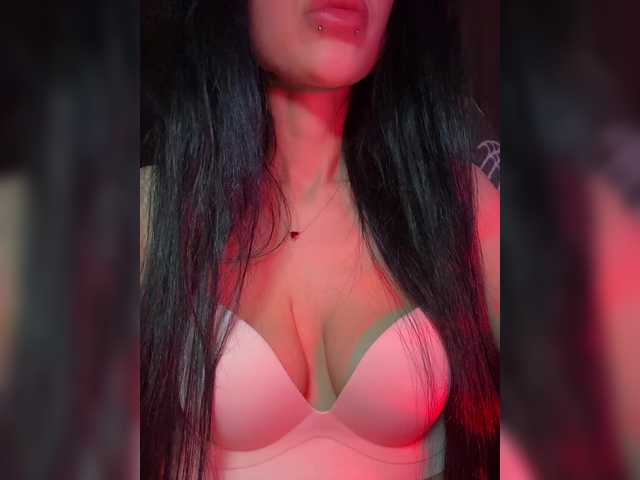 LeCriss live cam on BongaCams