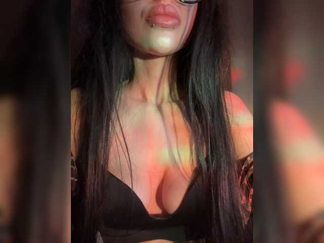 LeCriss live cam on BongaCams