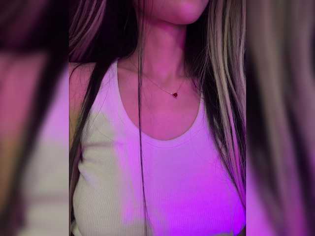 LeCriss's BongaCams show and profile