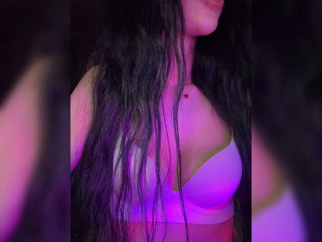 LeCriss live cam on BongaCams