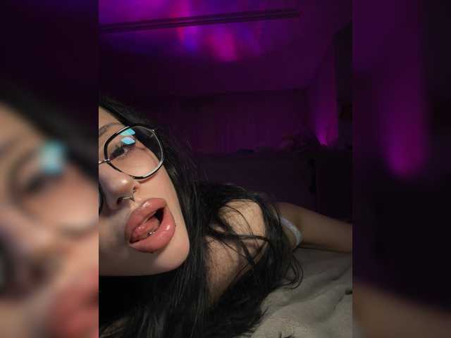 LeCriss live cam on BongaCams