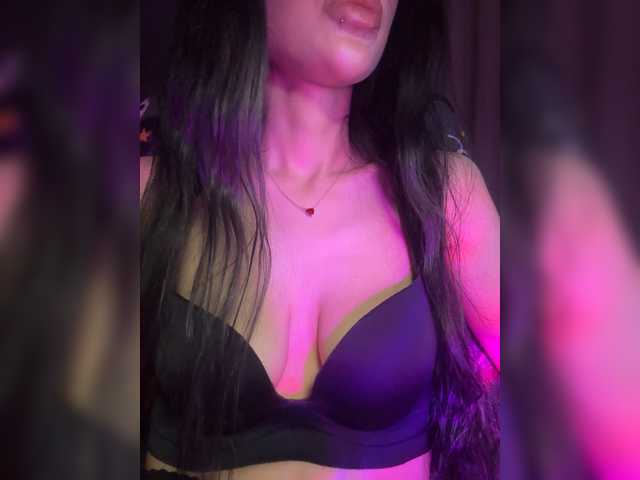 LeCriss live cam on BongaCams