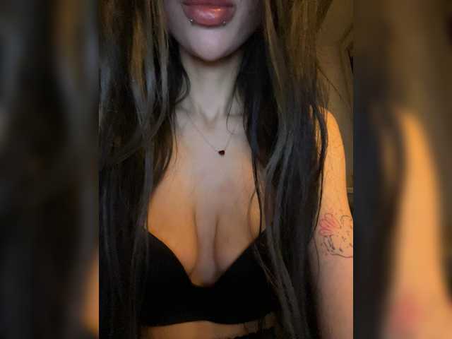 LeCriss live cam on BongaCams