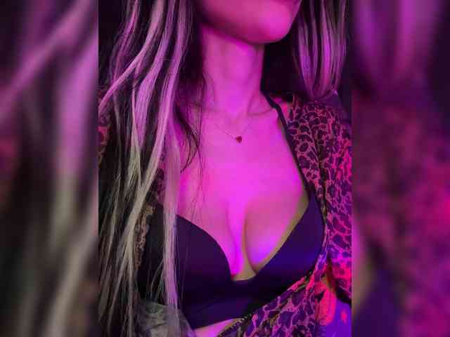 LeCriss Live Webcam on BongaCams