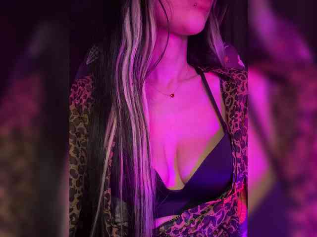 LeCriss Live Webcam on BongaCams