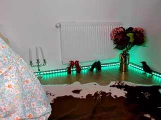 SatyneQueen Porn Show