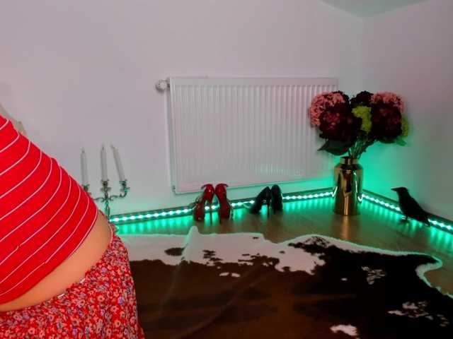 SatyneQueen live webcam show