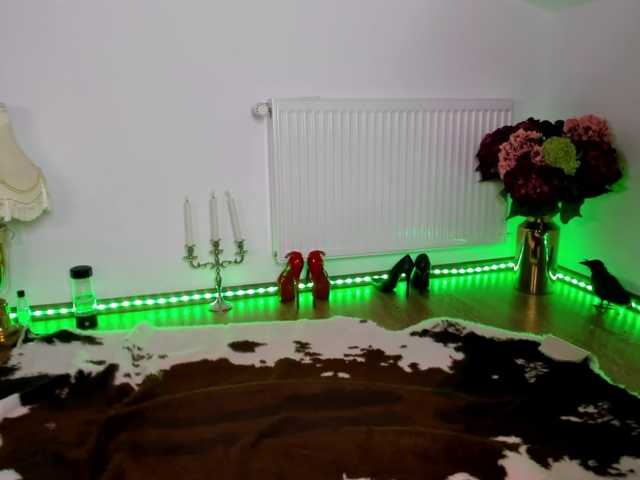 SatyneQueen live cam on BongaCams