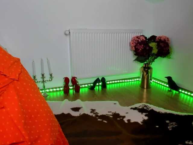 SatyneQueen live webcam show