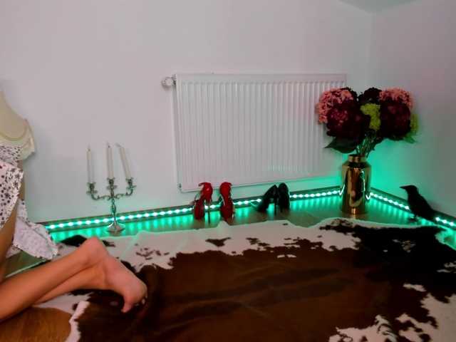 SatyneQueen live webcam show