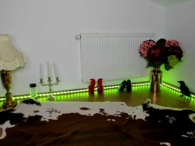 SatyneQueen live cam on BongaCams