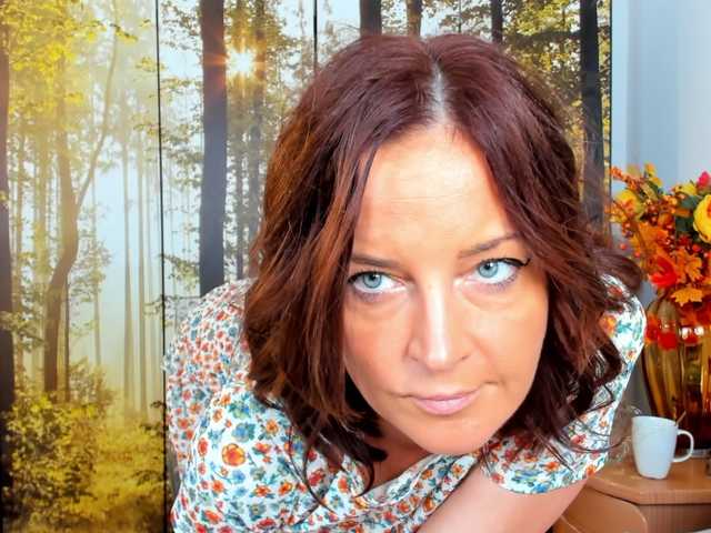 SatyneQueen's BongaCams show and profile