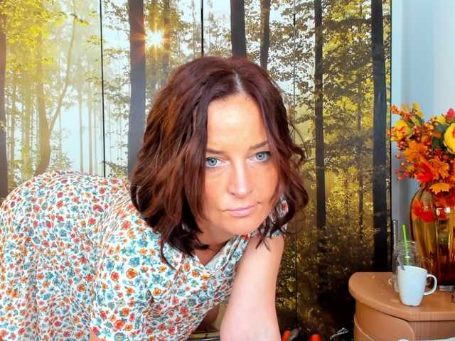 SatyneQueen's BongaCams show and profile