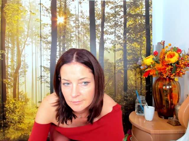 SatyneQueen live cam preview