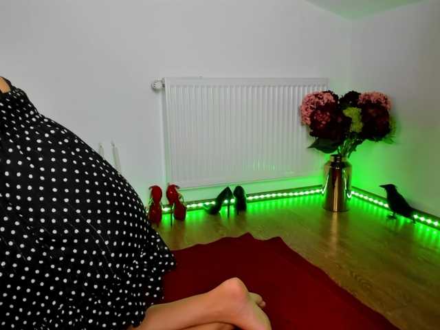 SatyneQueen live webcam show